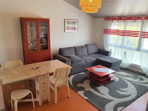 Smart TV - Cosy, air-conditioned apartment near the Casteljaloux Spa 5min from CenterParcs (Casteljaloux)