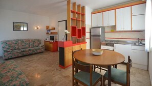 Interior - Charming apartment for five guests near the beach (Bibione Pineda)