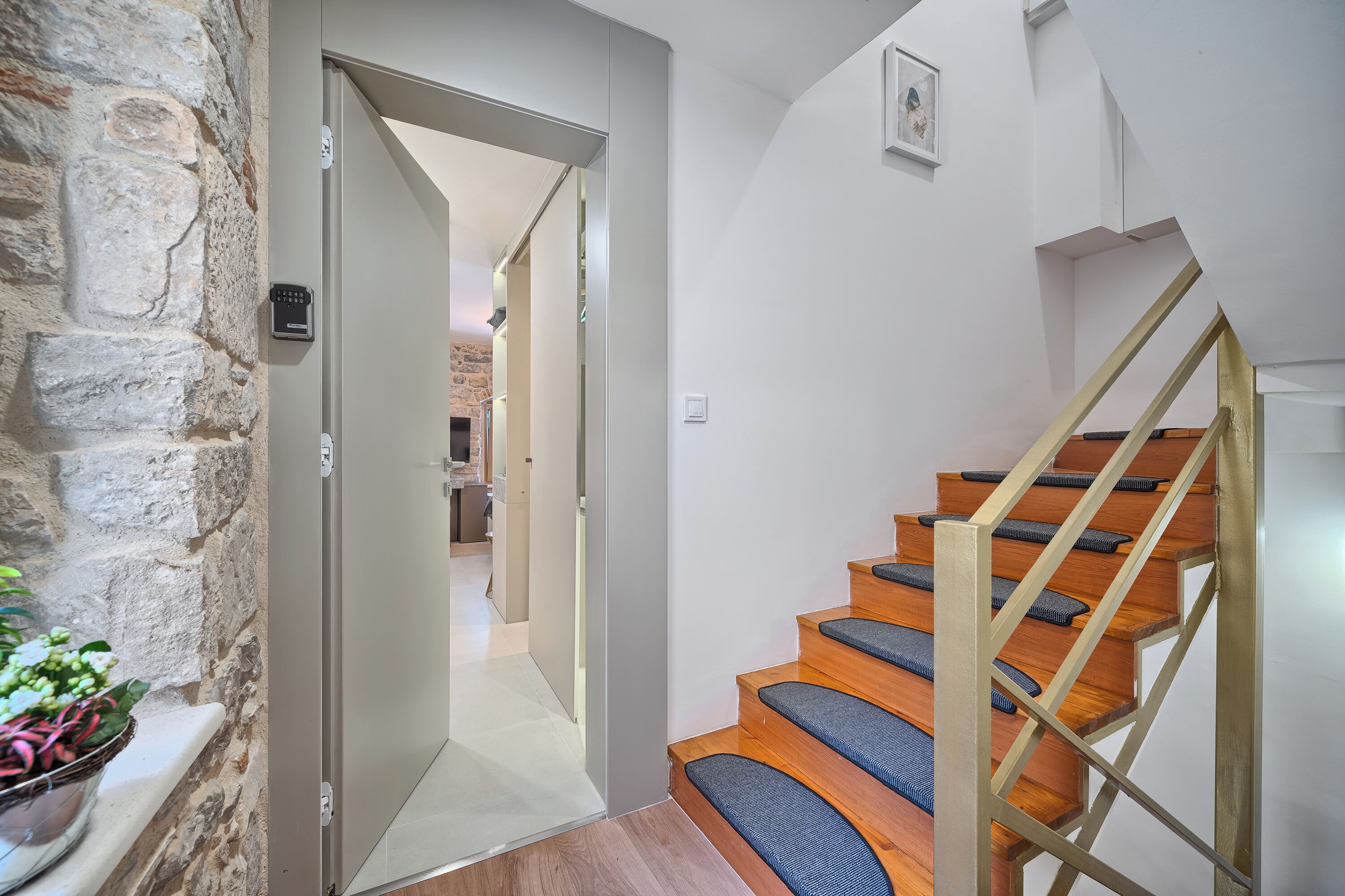 المنشأة من الداخل