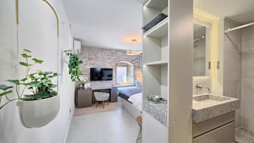 Deluxe Double Room, City View