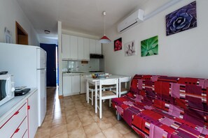 Appartamento, 1 camera da letto, balcone | Soggiorno
