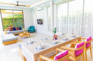 Living area - Alhambra Pool Villas & Pool Access Rooms (Rawai)