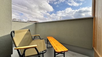 Basic Twin Room | Free WiFi, bed sheets