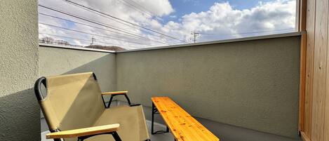 Habitación básica con 2 camas individuales | Wifi gratis y ropa de cama