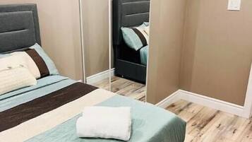 2 bedrooms, iron/ironing board, WiFi, bed sheets