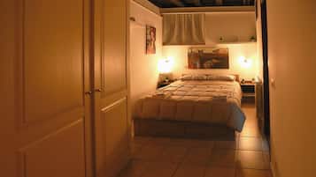 2 bedrooms, in-room safe, WiFi, bed sheets