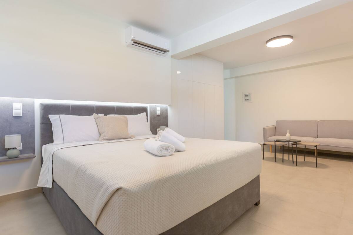 Ferienhaus | 6 Schlafzimmer, Schreibtisch, schallisolierte Zimmer