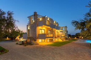 Villa | 6 bedrooms, desk, soundproofing - Azari Lifetime Memories (North Kynouria)