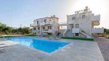 Vila | 6 quartos, escrivaninha, quartos à prova de som