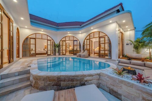 Villa Kallistē Mediteranean 3BR Villa Canggu Beach