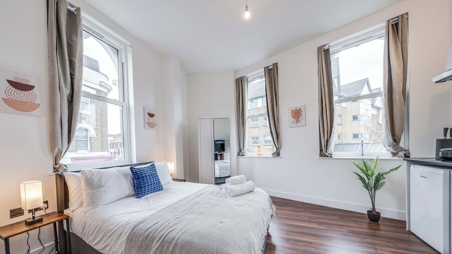 カンバウェル ハイ スペック 6-スタジオ ユニット ブロック