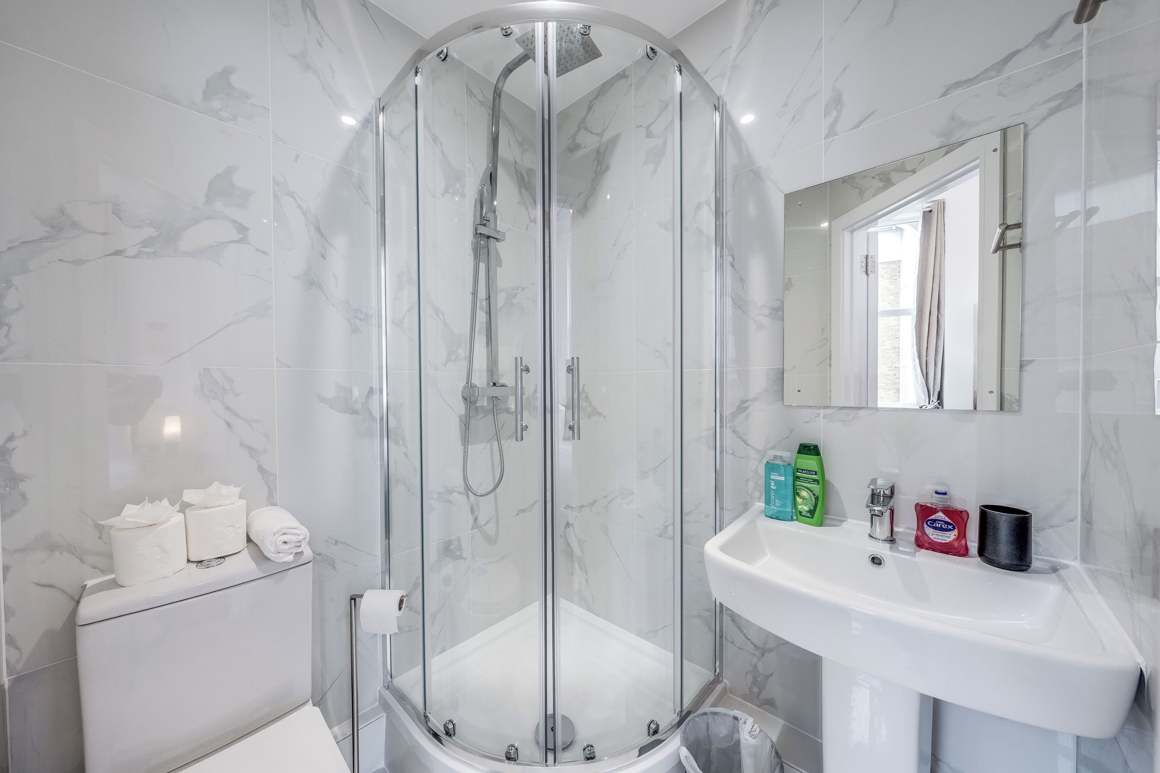 Superior Studio | Bathroom | Shower, free toiletries, hair dryer, towels