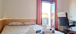 1 bedroom, desk, iron/ironing board, free WiFi