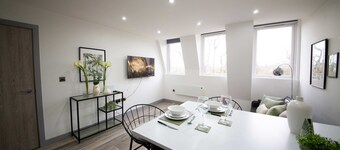 Spacious 2 Bedroom Apartment in Central Preston