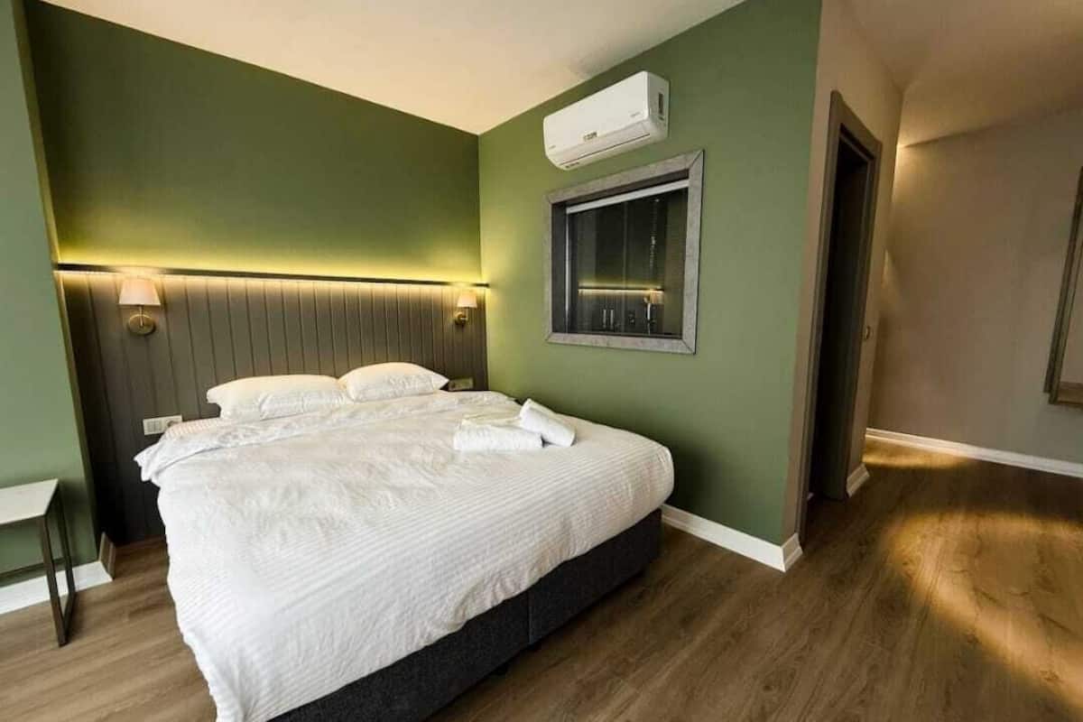Premium Double or Twin Room | 1 bedroom, laptop workspace, free WiFi, bed sheets