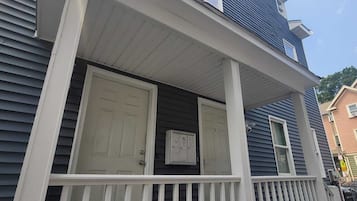 Bagian depan properti