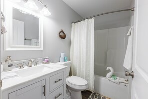 Hair dryer, towels - Cozy home with a modern kitchen, spacious living, serene bedrooms, and a private deck for relaxation (Radford)