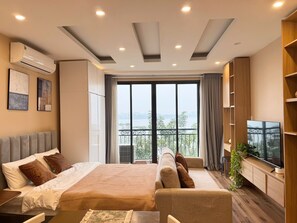 Departamento, vista al lago, junto al lago | Área de sala de estar