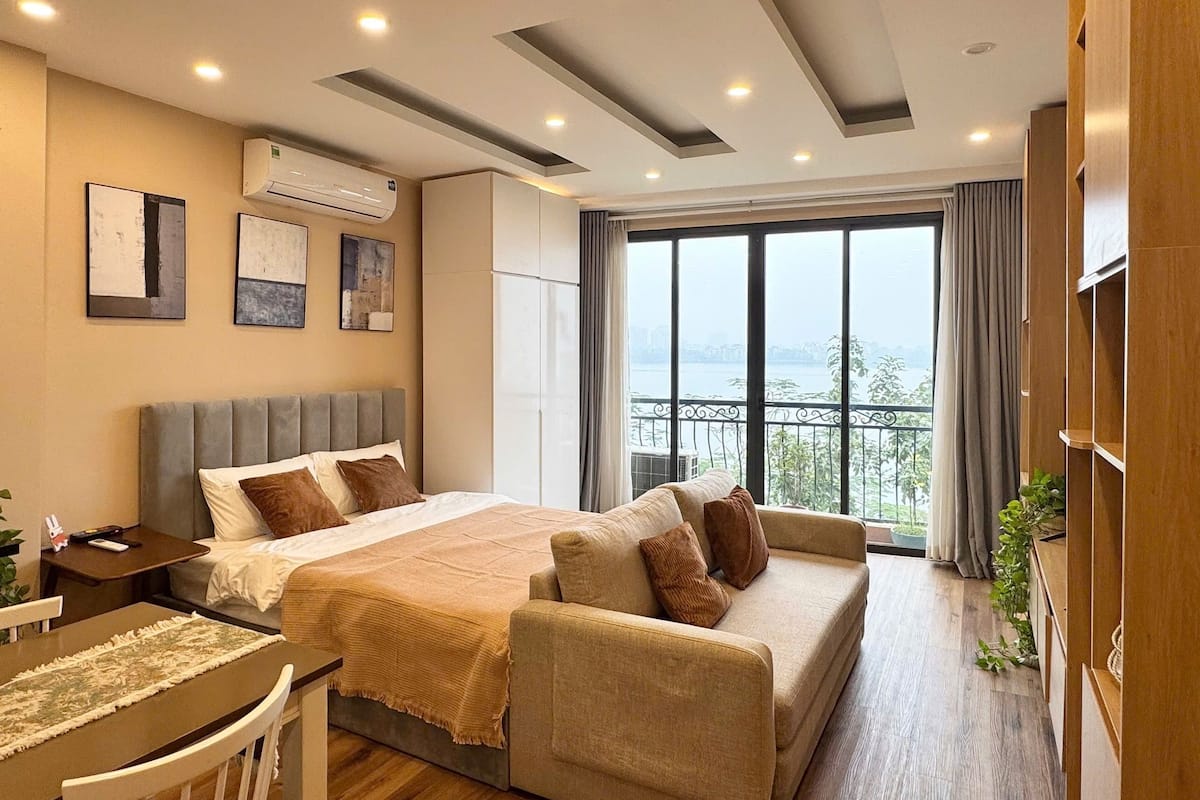 1 bedroom, blackout curtains, free WiFi