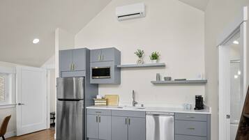 Fridge, microwave, dishwasher, coffee/tea maker