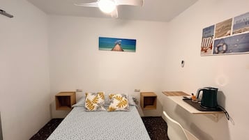 1 habitación, wifi y ropa de cama