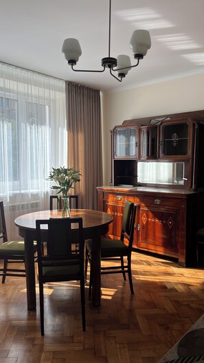 Apartment, Garden View | 1 bedroom, iron/ironing board, free WiFi