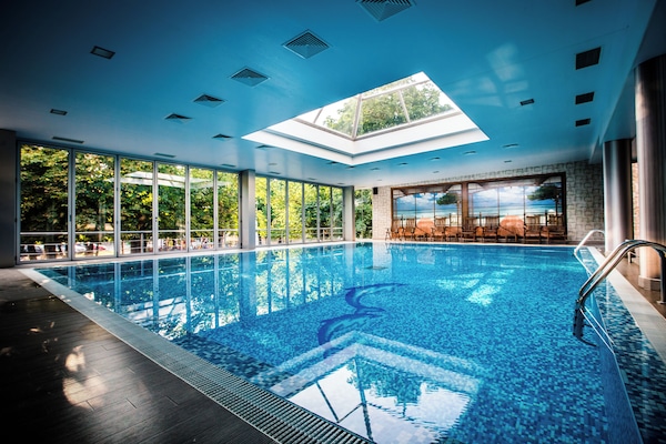 Tratamientos corporales, masajes de tejido profundo, masajes deportivos