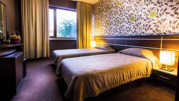 Työpöytä, silitysrauta/-lauta, ilmainen Wi-Fi, pääsy pyörätuolilla