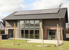 Exterior - NEW! Villa Heidetraum, 20 guests, sauna, pool (Dorfmark)