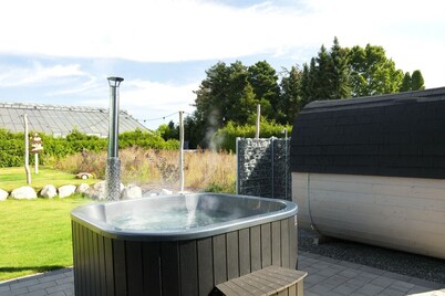 Villa Heidetraum, 20 guests, sauna, pool