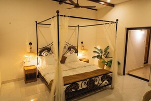 Double or Twin Room, Bay View | Laptop workspace, free WiFi