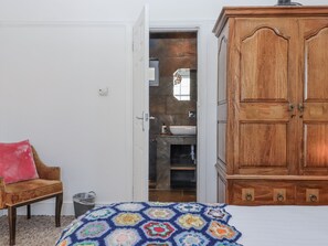 4 bedrooms, individually decorated, individually furnished, free WiFi - Delmonte Lodge (Torquay)