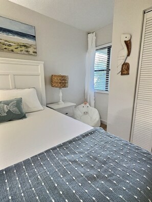 2 bedrooms, free WiFi - This is a newly renovated two bed / two bath condominium. (Sarasota)