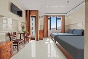 Family Double Room | Free WiFi - BEAR HOTEL & HOMESTAY  (Da Nang)
