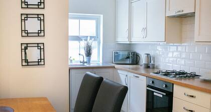 Jasmine Cottage, Skipton - deluxe 2 bedroom terrace
