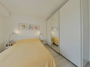 2 bedrooms