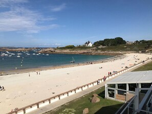 Beach nearby - Large Family Home near Beach, 200m from Sea, Trégastel (Trégastel)