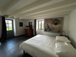 3 bedrooms - Holiday Home in Sossais - Peaceful Countryside, 3 Bedrooms, Near Tourist Spots (Sossais)