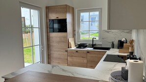 Køleskab, mikrobølgeovn, opvaskemaskine