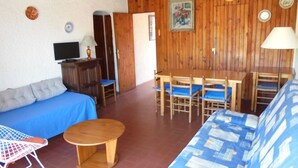 Unclassified image, 4 of 14, button - 3-room apartment, 7/8 ppl, parking, near beach (Argelès-sur-Mer)