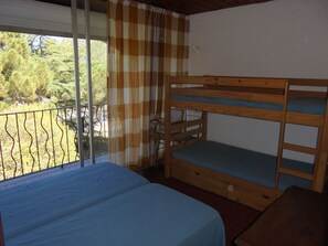 2 bedrooms - 3-room apartment, 7/8 ppl, parking, near beach (Argelès-sur-Mer)