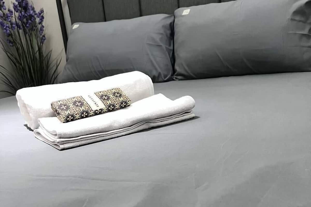 Chambre Deluxe double, balcon, vue sur la piscine | Accès au Wi-Fi (inclus)