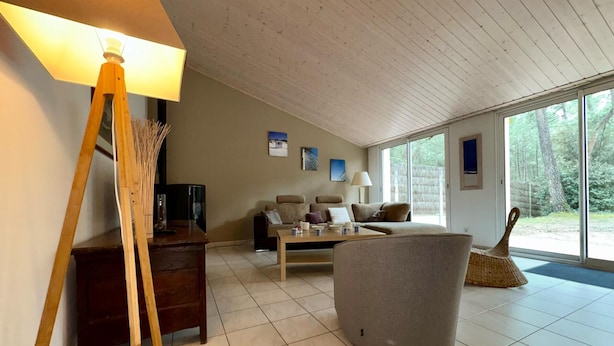 TV - Spacious house in forest near beach for 7 people (Saint-Jean-de-Monts)