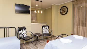 Deluxe Triple Room | Free WiFi