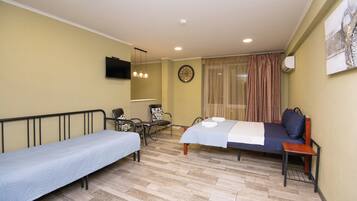 Deluxe Triple Room | Free WiFi