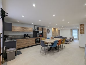 Kühlschrank, Mikrowelle, Geschirrspüler