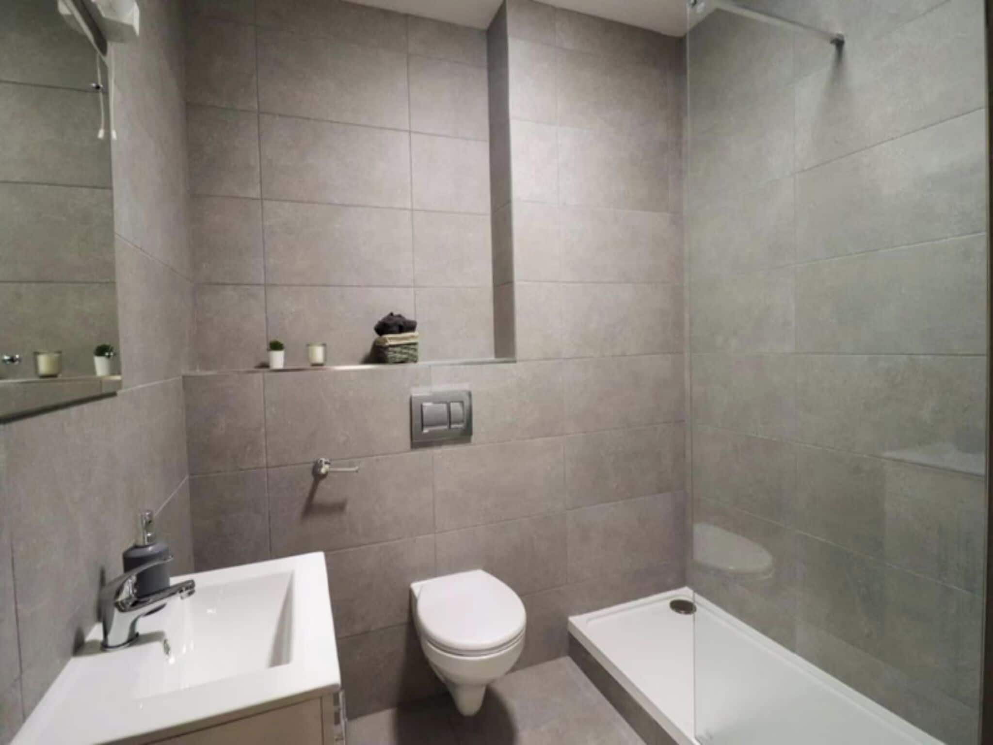 Apartment, 3 Bedrooms, Smoking, Patio | Bathroom