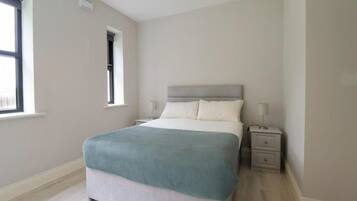 Apartment, 3 Bedrooms, Smoking, Patio