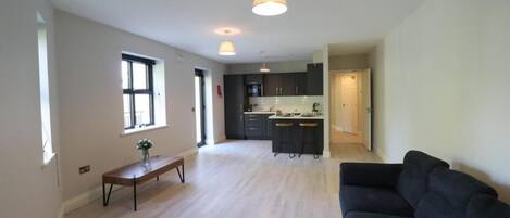 Huoneisto, 3 makuuhuonetta, tupakointi sallittu, patio | Olohuone