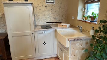 Fridge, oven